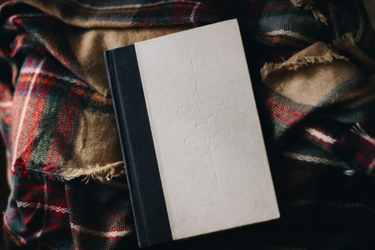 How to Keep a Dream Journal (and Actually Remember Your Dreams)